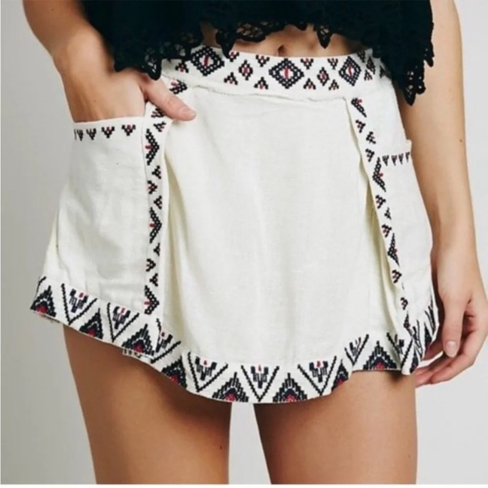 FREE PEOPLE Arrow Run Cream Embroidered Skort NWT sz 6